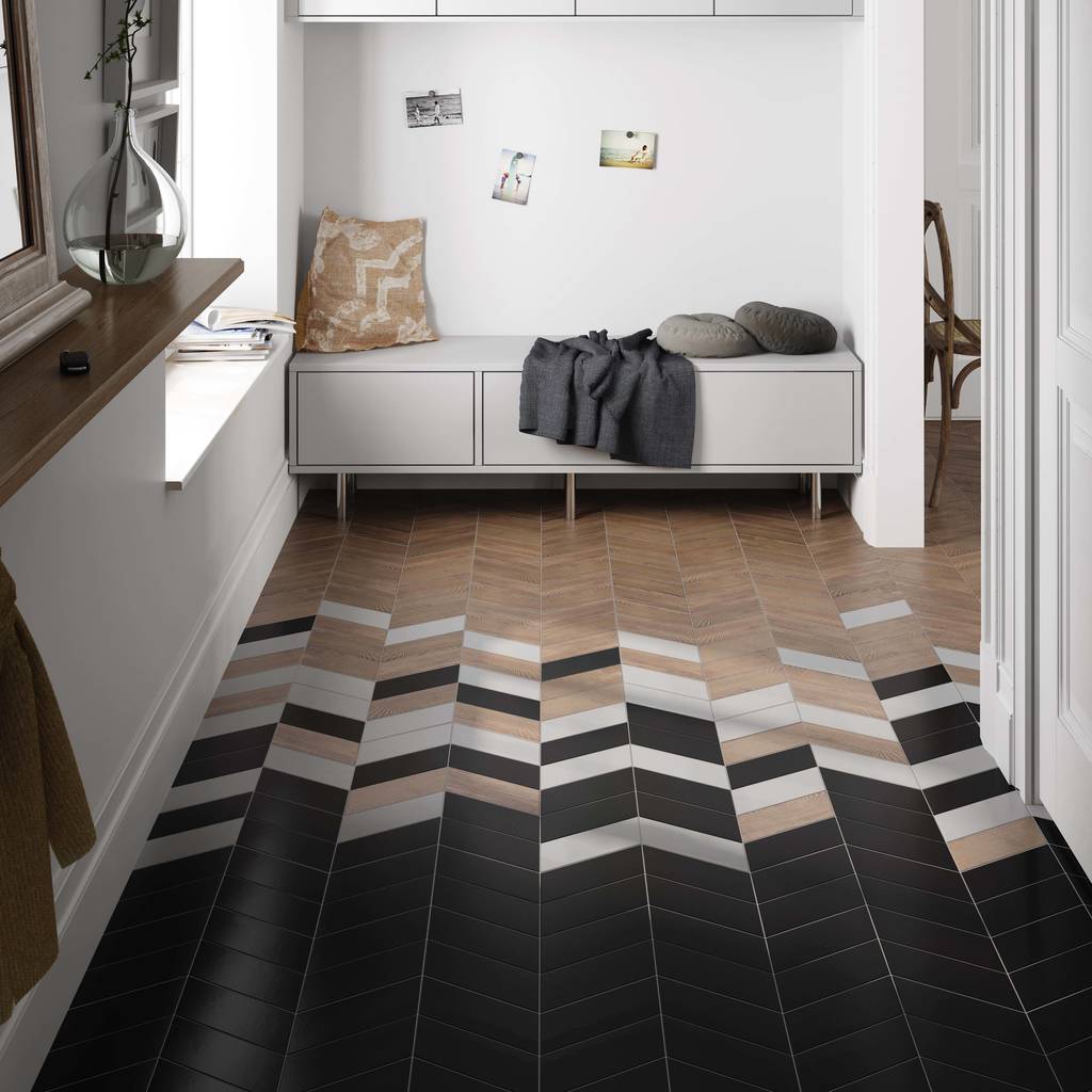 Chevron Negro 9x20,5 laatta vasen