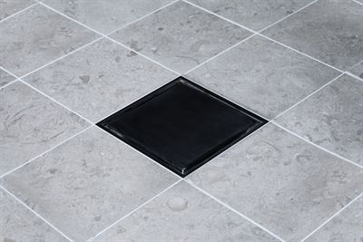 Tebo Tile insert laatoitettava lattiakaivon kansi harjattu teräs/musta 15x15cm