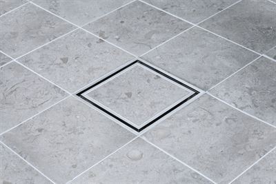 Tebo Tile insert laatoitettava lattiakaivon kansi harjattu teräs/musta 15x15cm